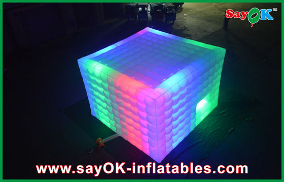 Opblaasbare tent 210D Nylon Stof Reus Regenboog Gazon Led Opblaasbare tent Met Venster / Deur