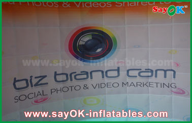 De gebeurteniscabine toont 3 X 1,5 X 2,3 M Led Wall Inflatable Photobooth met Druk