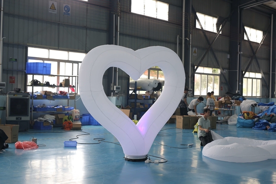 2.5M Diameter Inflatable Lighting de Riem LEIDEN van het Decoratiehart Licht