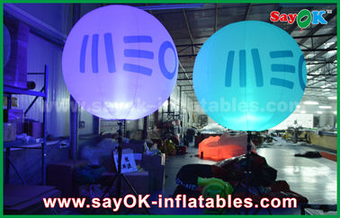 De reclame van 1.5m DIA Driepoot die Opblaasbare Ballon/Bal met LEIDEN Licht bevinden zich
