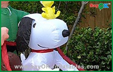 Kerstmis Opblaasbare Familie met hond in slee voor Kerstmisdecoratie