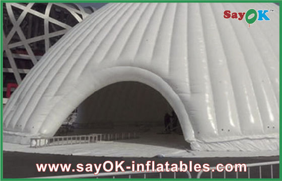 Commerciële witte draagbare LED-discoverlichting opblaasbaar igloetent mobiel nachtclubtent opblaasbaar nachtclub
