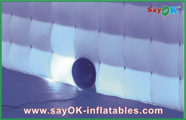 De Vertoningen L2.4 W2.4 H2.5M Custom Inflatable Products van de reclamecabine met Geleid Licht voor Gebeurtenis