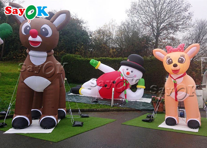 3m*4m Openluchtkerstmisdecoratie die op Zij Opblaasbare Sneeuwman leggen