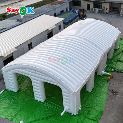 Draagbare vlamvertragende PVC opblaasbare luchttent voor buitenevenementen 10m x 10m